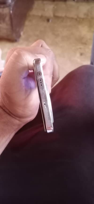 tecno camon 30 loewe