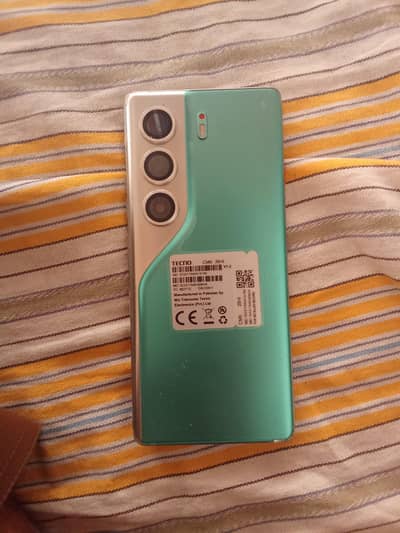 Tecno camon 40 pro 8+5 ram 256gb