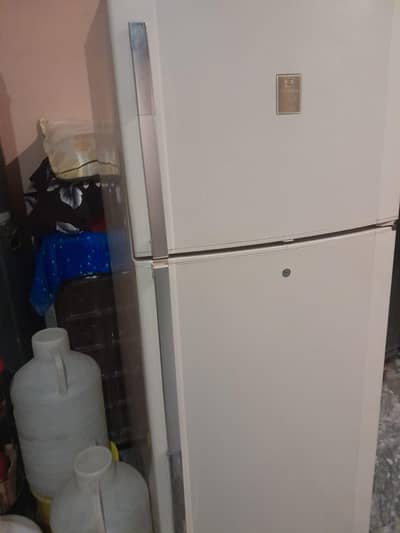 large size friege original condition me very good working me