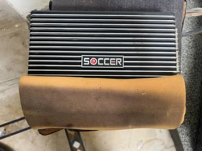 Amplifier and 2 full size speakers