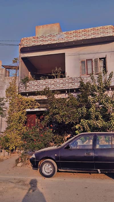 120SQ YARDS LEASED HOUSE GROUND+1 60FEET MAIN ROAD FOR SALE.