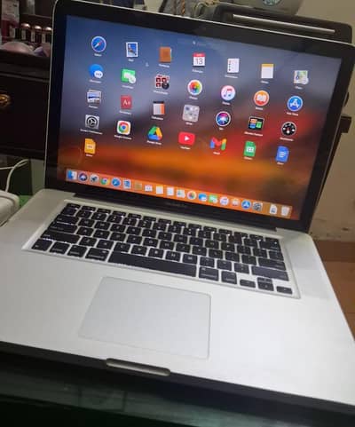 mackbook pro 8 Gb ram 5000 hard