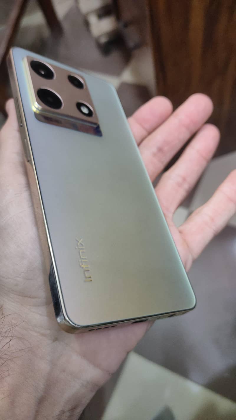 Infinix note 30 pro 0