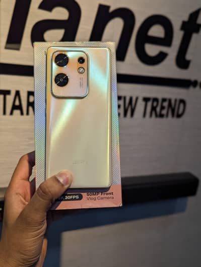 Infinix zero 30 (8/256) with box charge