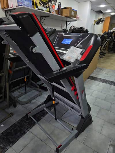 treadmills. (0303 9574023). ellapticals. home gym. gym cycles. dumbles