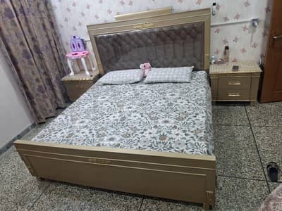 double  bed set with two side table and dressing table