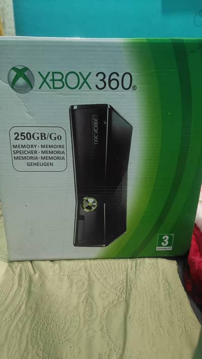 Xbox 360 Slim 250GB (Slightly use)