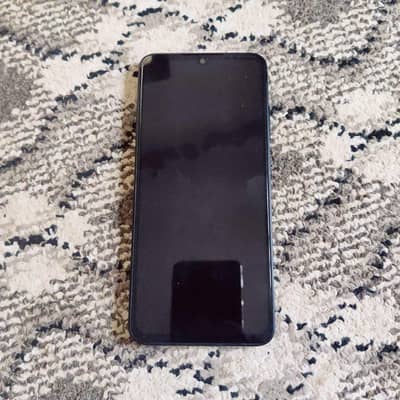 main apna mobile sell ker raha hon 6 / 128