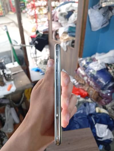 11 pro white (urgent)