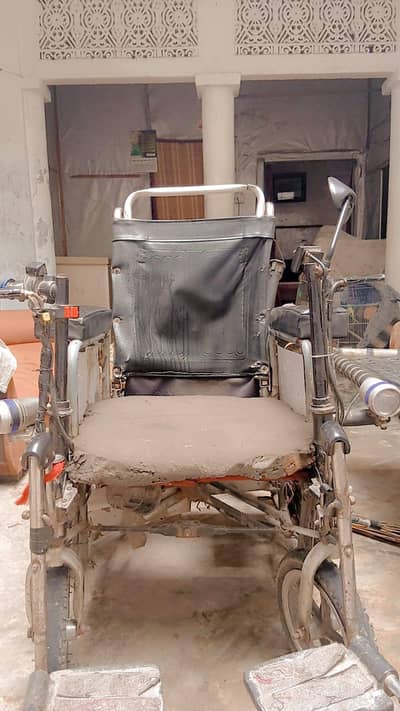 Electric wheelchair