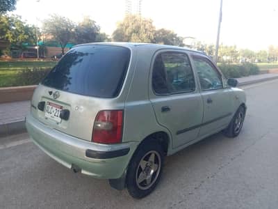 Nissan March Home used Car. 03212728652