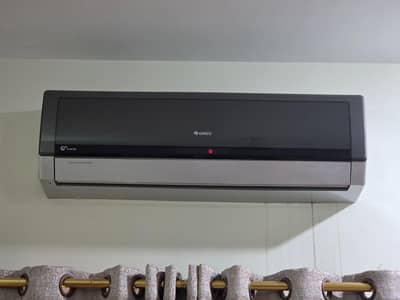 Gree 1.5 tons in best working condition