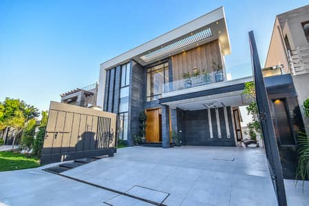 10 MARLA ULTAR MODREN HOUSE AVAILABLE FOR SALE 15kv Soler Instoll IN DHA LAHORE