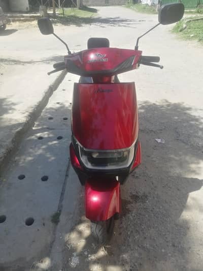 Electric scooty