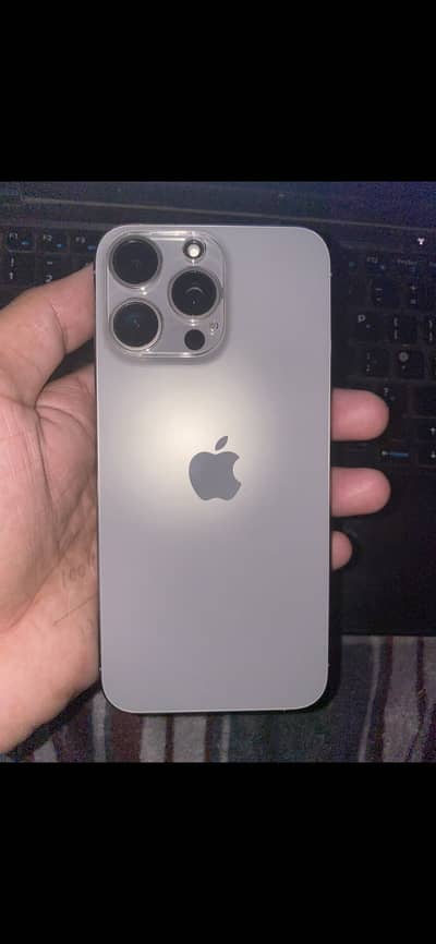 Iphone 15 pro Max Natural titanium