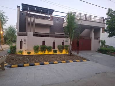 This Property Direct From Owner.   260 Yards Corner House Used But Like New 35*15 Feet Road East Open Available For Sale in Sector Q Gulshan e Maymar