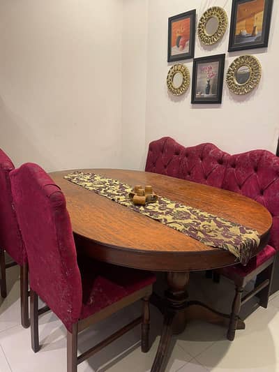 Solid wood dining table with 5 soft poshish chairs