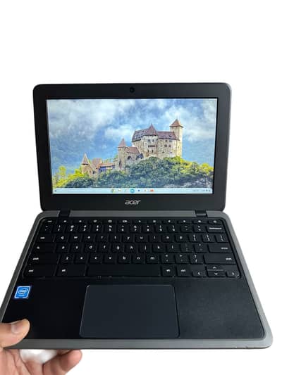 Acer C732 4GB DDR4 RAM 32GB SSD storage PLAYSTORE 5-6 hours battery