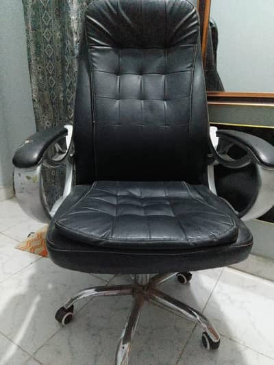 Hydraulic Metal Base Chair