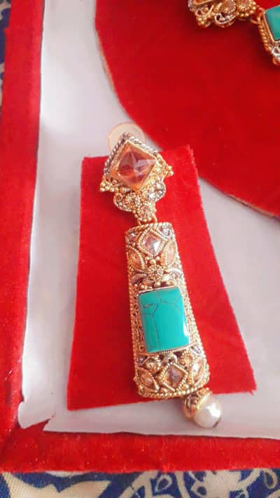 new jewellery set unused  with firoza stones