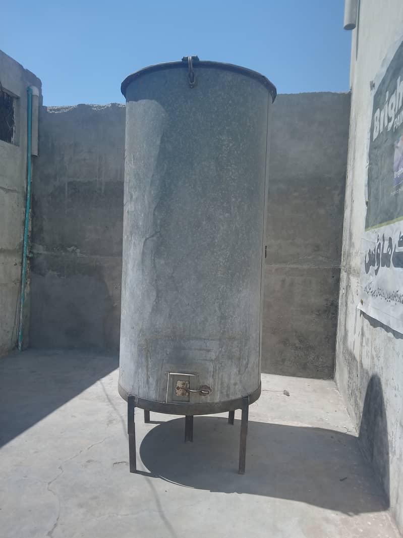 Wheat storage drum 1