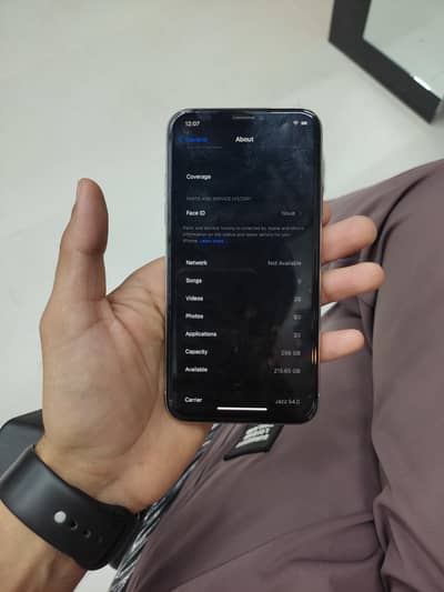 iphone X -  256gb - pta Approved - White