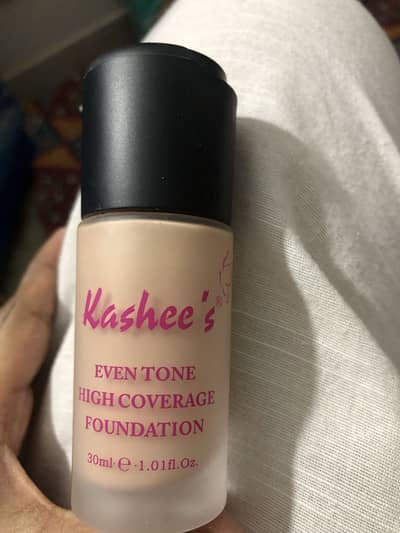 Kashees eventone High coverage foundation- Shade. Velvet skin 09
