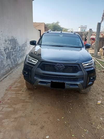 Toyota Hilux Revo V Automatic 2.8 2019