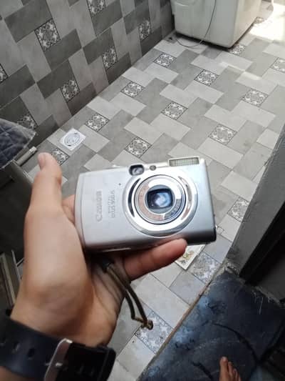 camera kharab hai.  Cannon digital