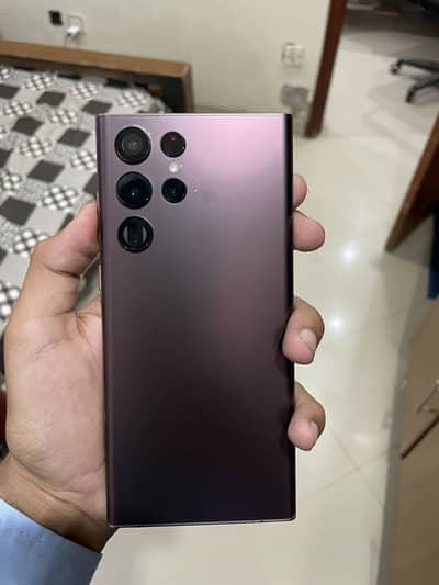 Samsung s 22 ultra 10/10 condition