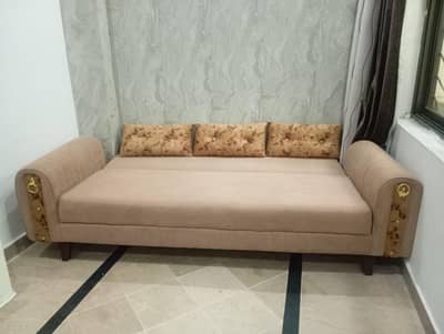 Sofa cumbed
