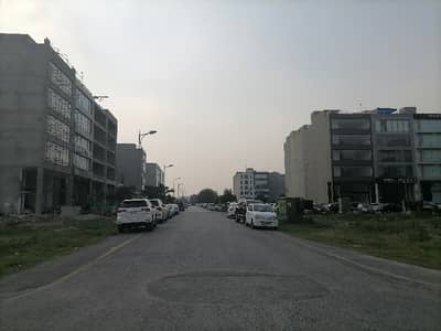 16 Marla Corner Plot Main Service Lane Commercial Approved