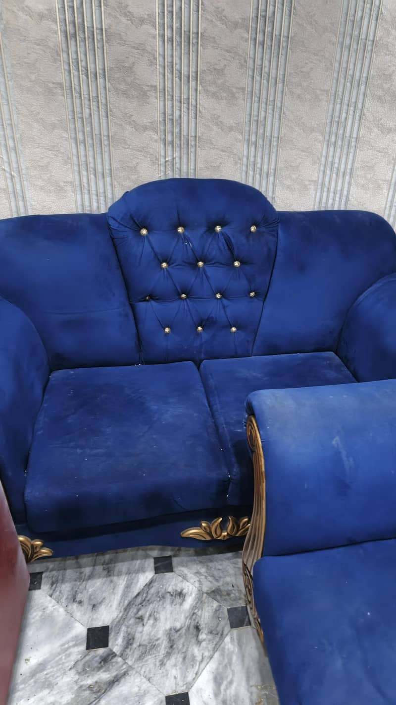 Sofa set available 2