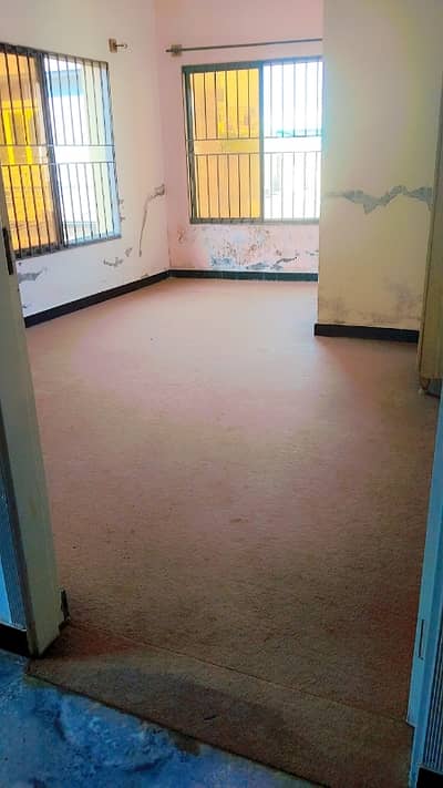 A Spacious 250 Square Feet Room In Ghauri Town Phase 4B