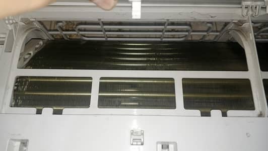 EcoStar 1.5 Ton Inverter AC – Almost New – Urgent Sale