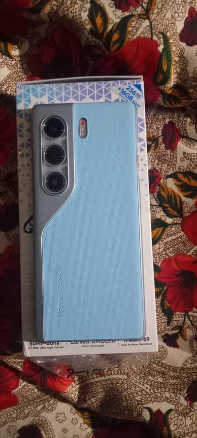 Tecno camon 40 pro