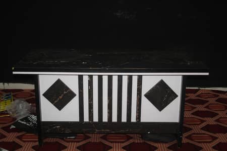 Slightly Used Table For Sale in Nasir bagh Peshawar