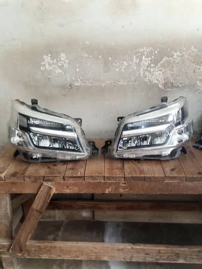 dihatsu hijet head lights pair