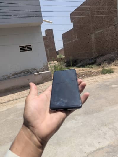 vivo v 21 e condition 10+9 all oky box charger available  32k final