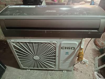 DC inverter Ac 1.5 ton 1 year use like new