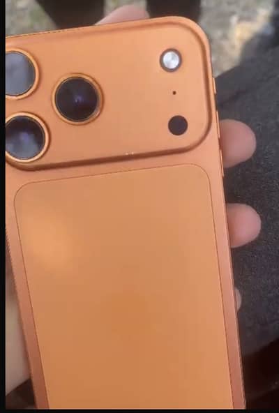 Iphone Xr convert in 17