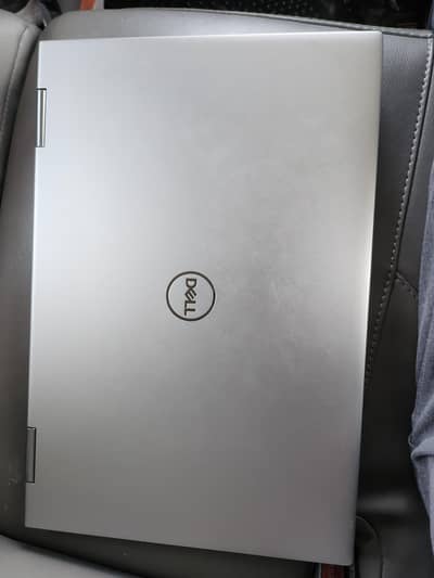 laptop is used but looks like new