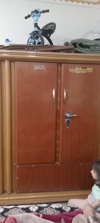 Steel almirah for sale