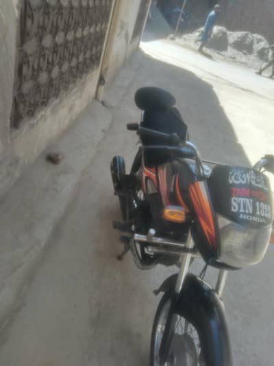 Honda 100 2018 modal