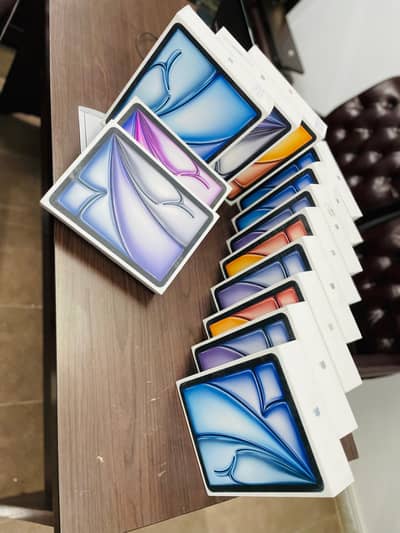 APPLE IPAD AIR 8TH GEN 128GB M4 CHIP 11" WIFI NON ACTIVE MIX COLOUR