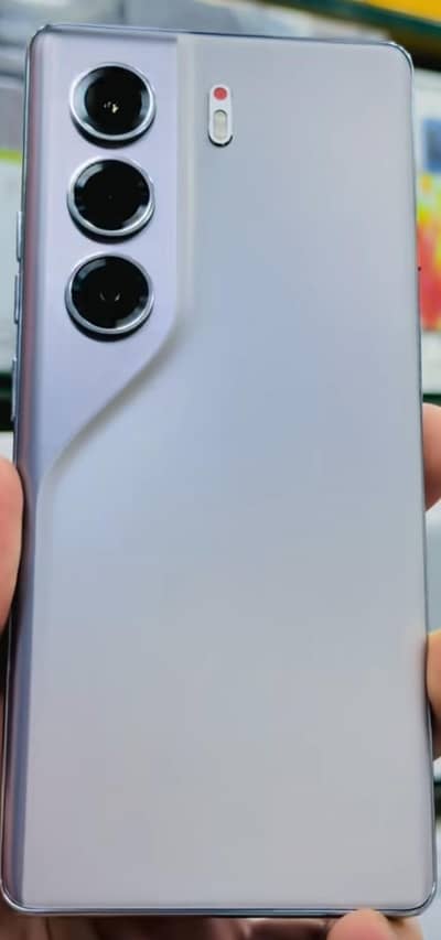 Tecno camon 40 pro