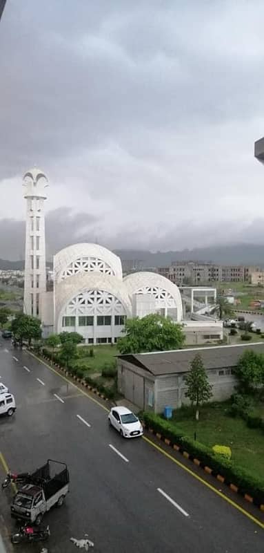 10 Marla Plot Available For Sale