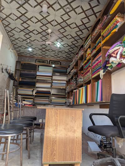 Fabric shope for sale chlta karobar sale main Bazar rachna town