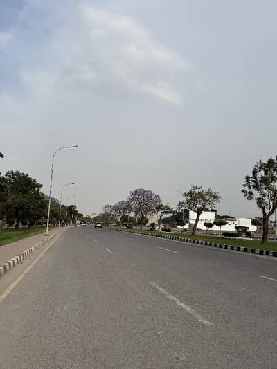 AWT 1 KANAL 100 FIT ROAD PLOT IDEAL LOCATION VERY REASONABLE PRICE