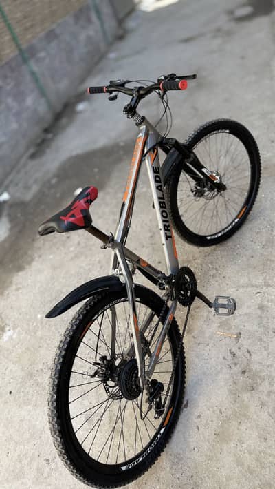 Trioblade aluminium cycle